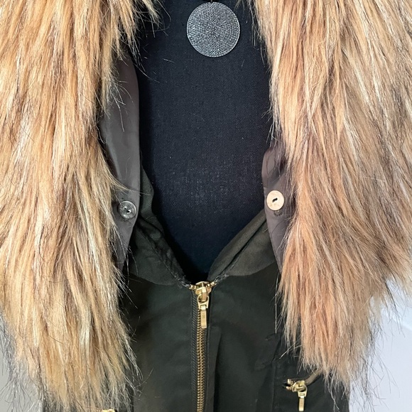 INC Faux Fur Vest 🤎💚 - Picture 8 of 11